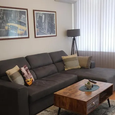 Апартамент Sea Garden Idm Варна